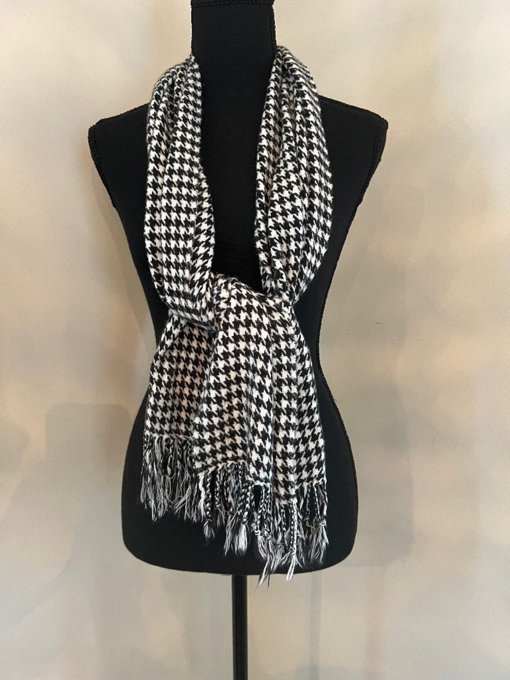 Cashwear Houndstooth Black/Off White 100% Cashmere Scarf